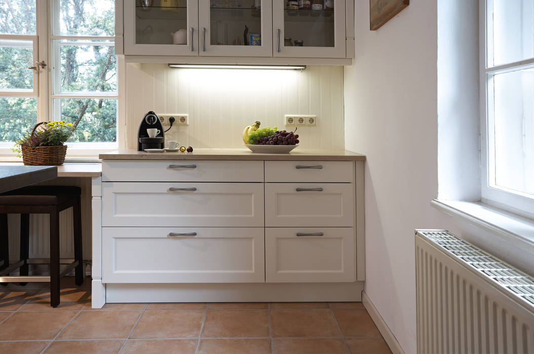 Rustikaler Landhaus-Traum im Altbau, Küchenquelle Küchenquelle Kitchen Lighting