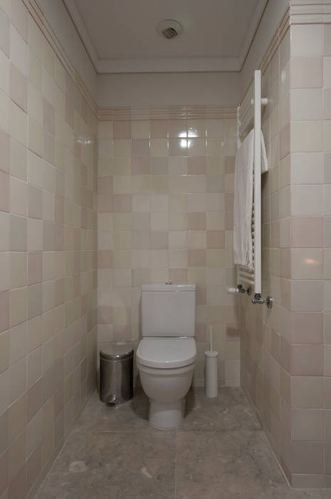 Modern bathroom by Staging Factory Modern