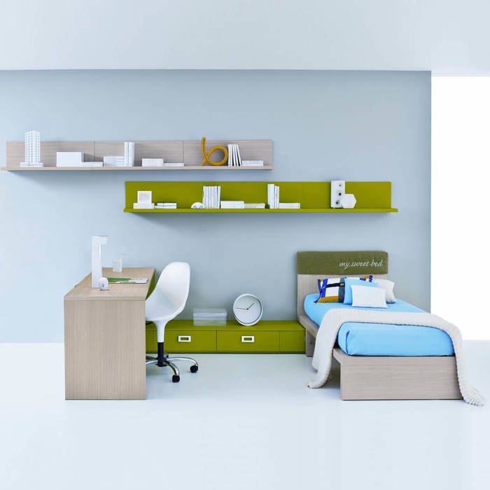 'Green Wood' Kid's bedroom set with sliding bed by Clever homify Phòng trẻ em phong cách hiện đại Beds & cribs