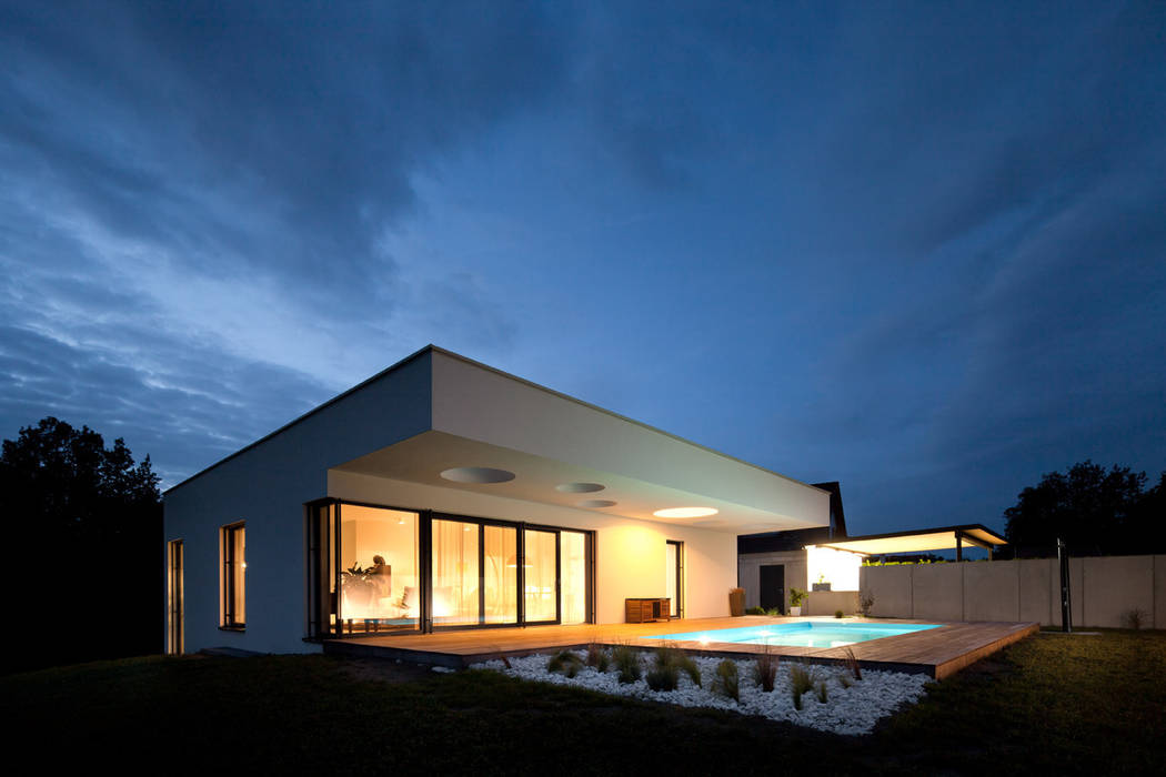Haus JEK, spado architects spado architects Casas modernas: Ideas, imágenes y decoración
