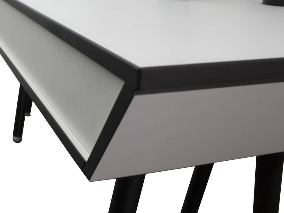 Florian Boning S Schreibtisch Kreativ Arbeitsplatz Modern Von Yourelement Modern Homify