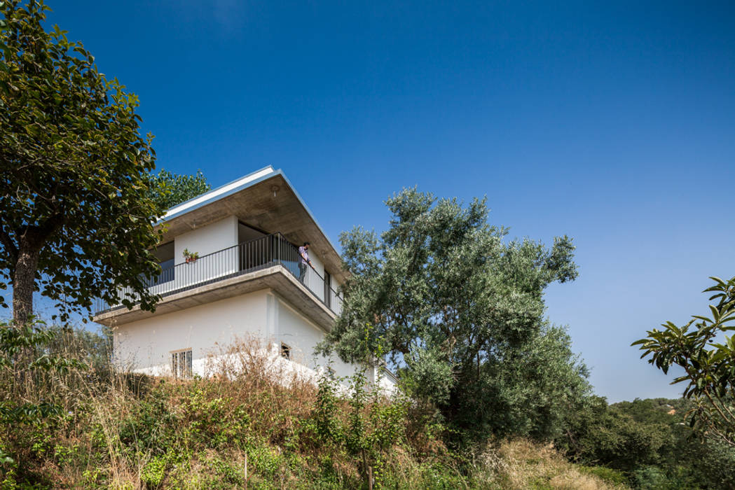 House on a Warehouse, Miguel Marcelino, Arq. Lda. Miguel Marcelino, Arq. Lda. Moderne huizen