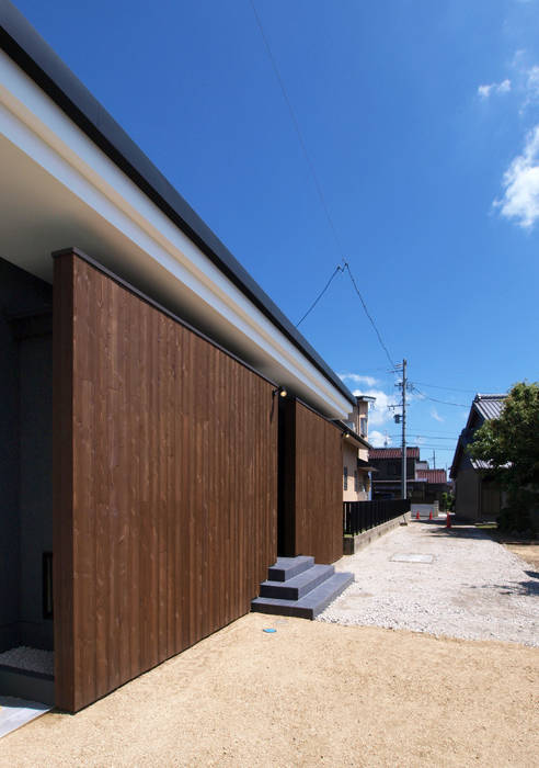 木板塀の家, Egawa Architectural Studio Egawa Architectural Studio Minimalist houses Wood Wood effect