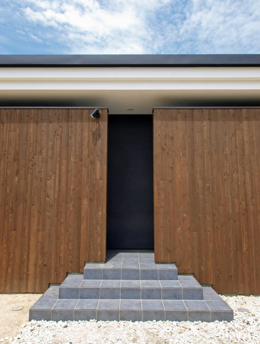 木板塀の家, Egawa Architectural Studio Egawa Architectural Studio Minimalist houses Wood Wood effect