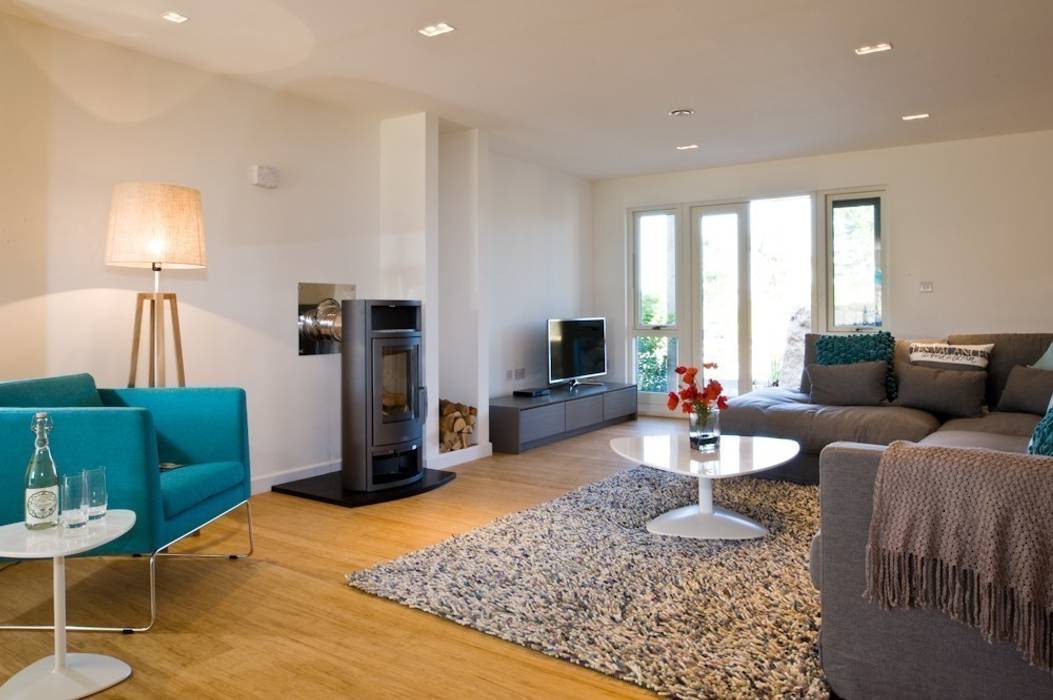 Peace At Last, Una St Ives, iroka iroka Modern living room Sofas & armchairs