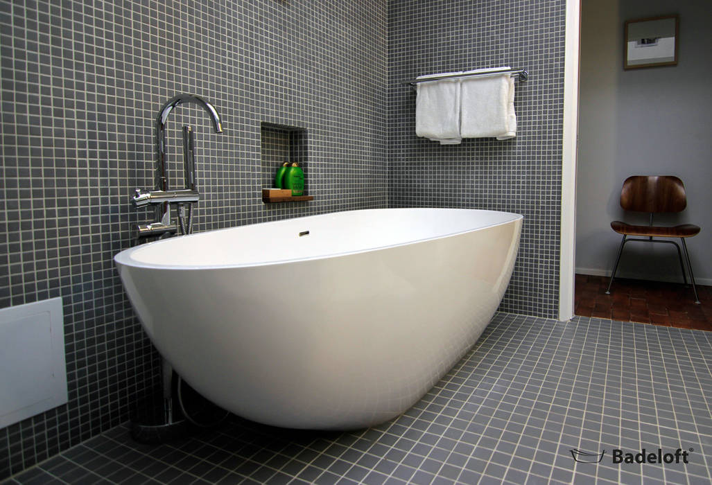 Edle freistehende Badewannen für luxuriöse Badezimmer, Badeloft - Badewannen und Waschbecken aus Mineralguss und Marmor Badeloft - Badewannen und Waschbecken aus Mineralguss und Marmor Kamar Mandi Modern Bathtubs & showers