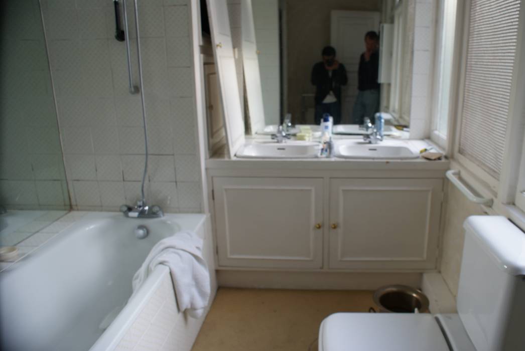 Before : Bathroom In:Style Direct