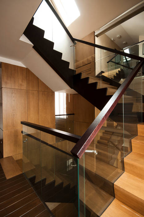 Лестница ORT-interiors Коридор, прихожая и лестница в стиле минимализм