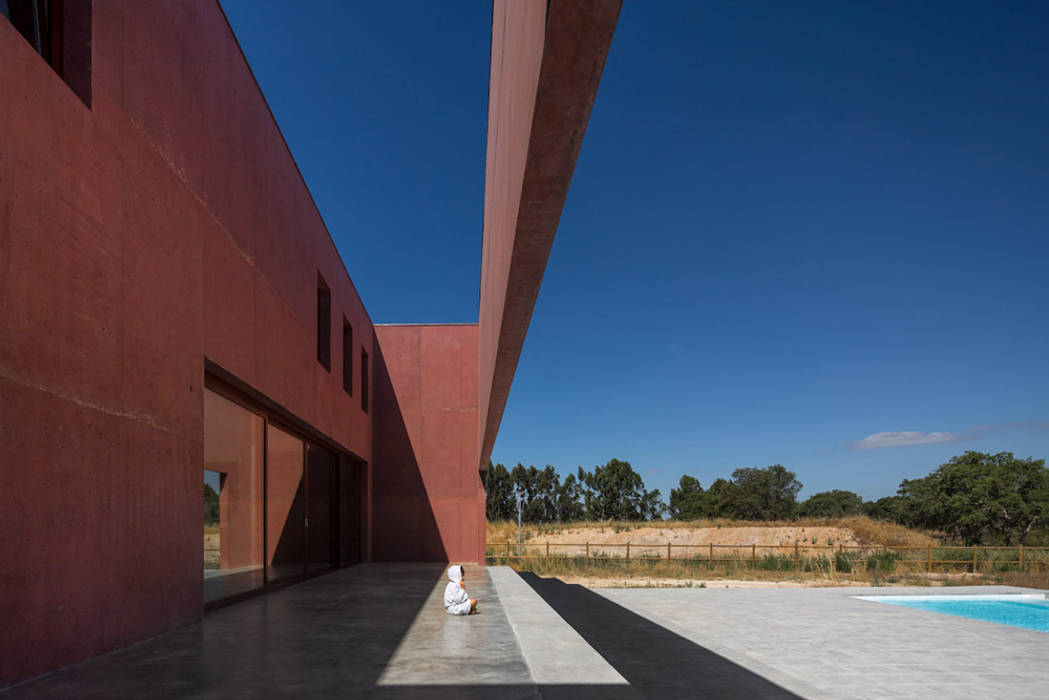 Three Courtyards House, Miguel Marcelino, Arq. Lda. Miguel Marcelino, Arq. Lda. Modern Houses