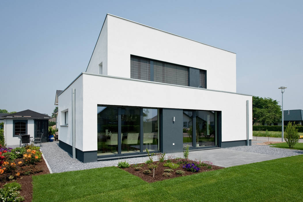 Haus E - Passivhaus des Jahres 2012 (im Auftrag Sommer Passivhaus GmbH), Architektur Jansen Architektur Jansen ミニマルな 家