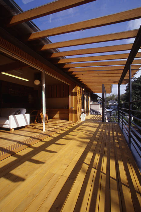 御船の家, 風建築工房 風建築工房 Modern balcony, veranda & terrace