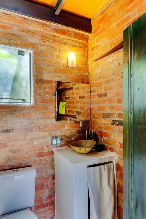 Casa ReFit Ferraro Habitat Banheiros rústicos