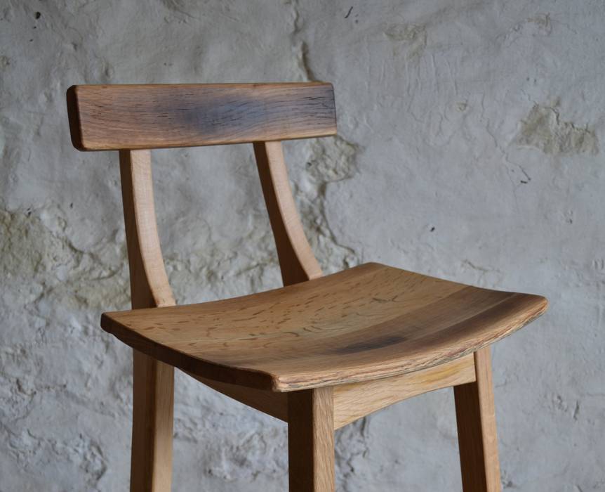 'Blend' Whisky barrel stool, Clachan Wood Clachan Wood Cocinas de estilo moderno Mesas y sillas
