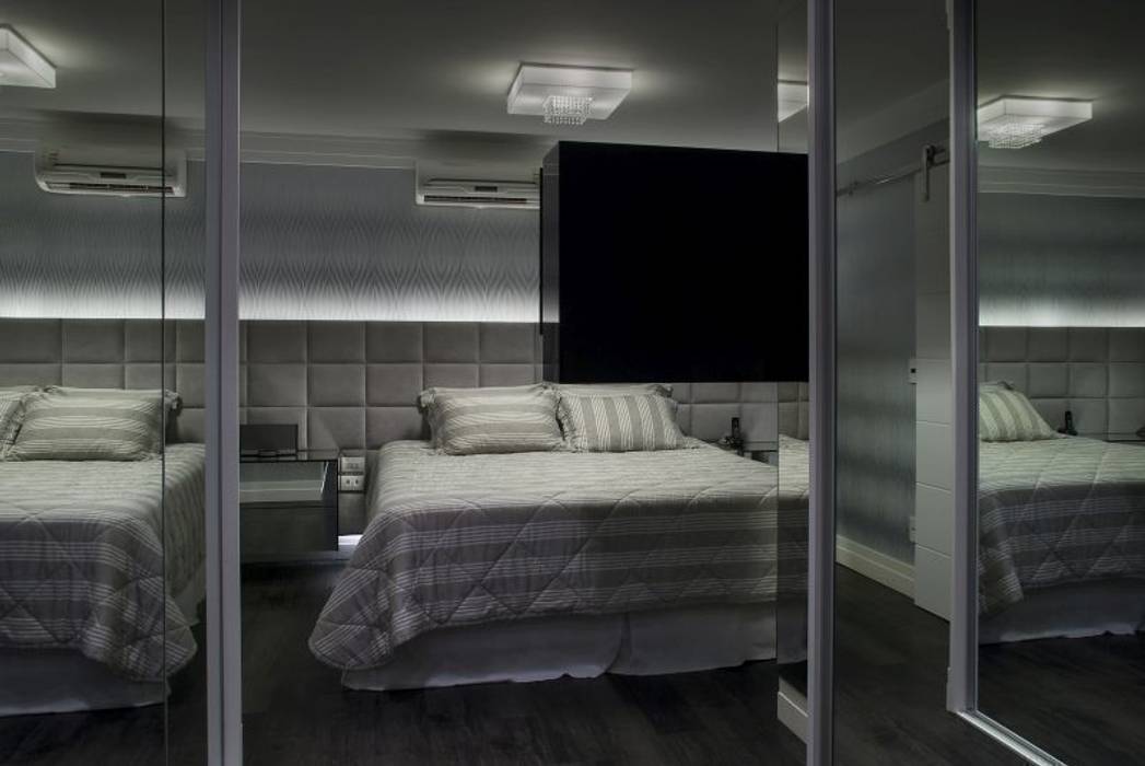 dormitório do casal arquiteta aclaene de mello Quartos minimalistas