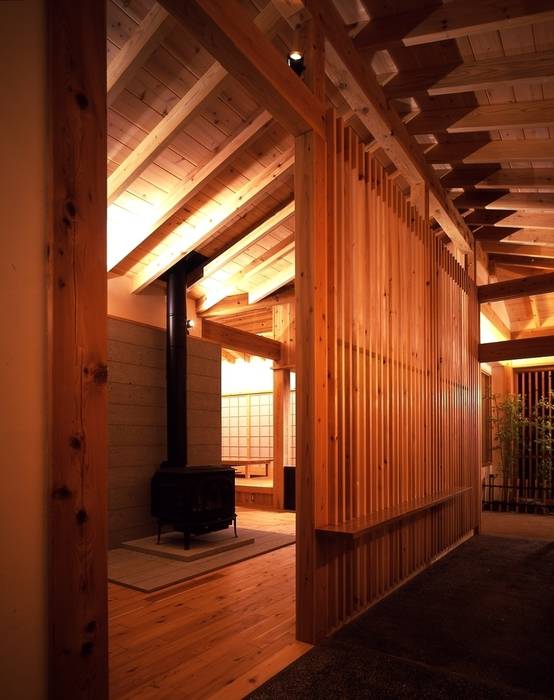 那須高原の家, TAMAI ATELIER TAMAI ATELIER クラシックデザインの 多目的室