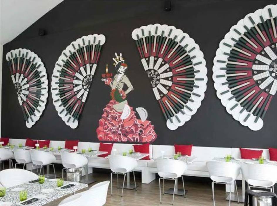 Diseño decorativo en restaurante Murales Divinos Commercial spaces Bares y Clubs