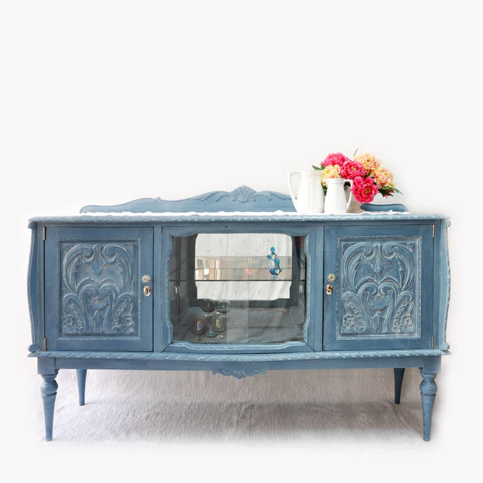 homify Phòng ăn phong cách chiết trung Dressers & sideboards