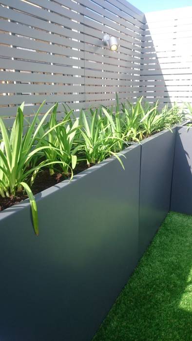 Roof terrace transformation, Paul Newman Landscapes: modern by Paul Newman Landscapes, Modern