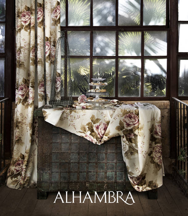 Country Garden by Alhambra homify 臥室 布織品