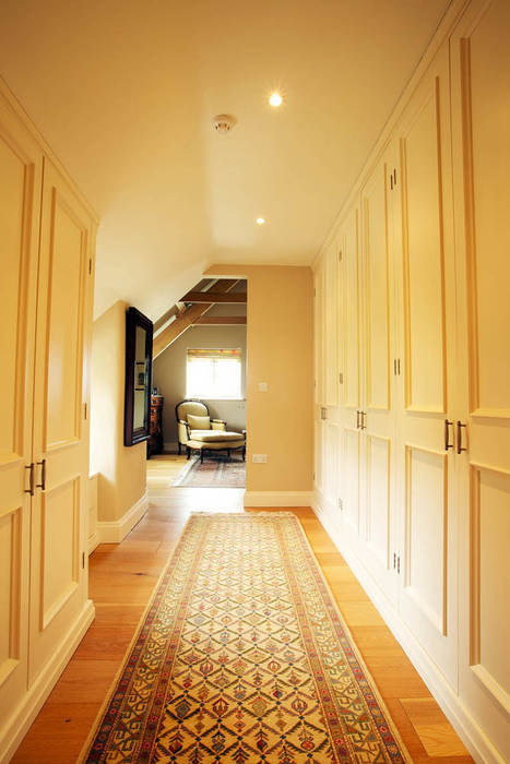 La Croisee, CCD Architects CCD Architects Classic style corridor, hallway and stairs