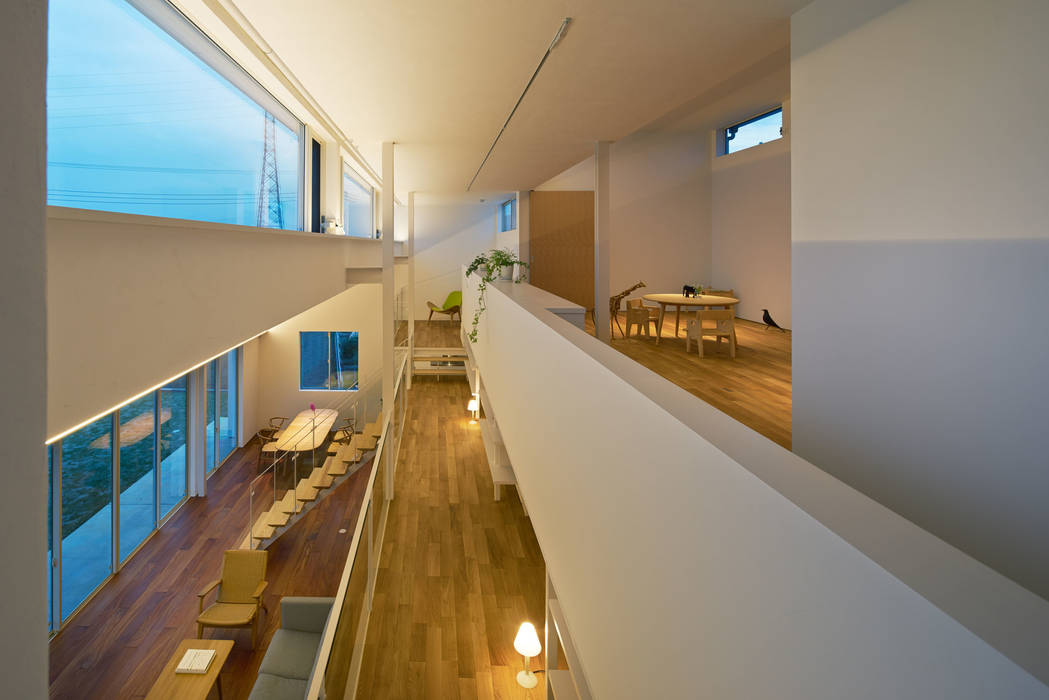 House in Kai, MAMM DESIGN MAMM DESIGN Pasillos, halls y escaleras minimalistas