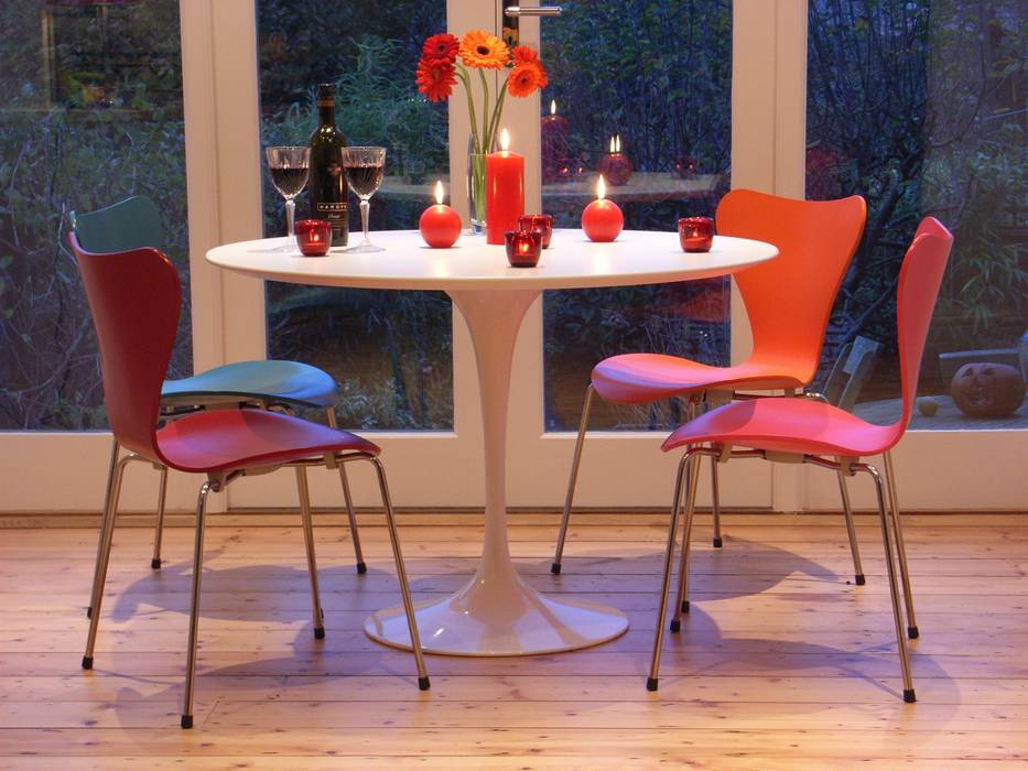 Dining Area with classic dining furniture Style Within Nowoczesna jadalnia jacobsen chairs,tulip table,white dining table,gloss white table,saarinen tulip table,dining space,garden room,french doors,dining area