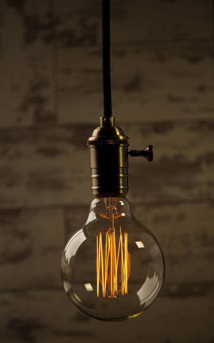 Globe Large Squirrel Cage - Vintage Light Bulb William and Watson Casas de estilo industrial Accesorios y decoración