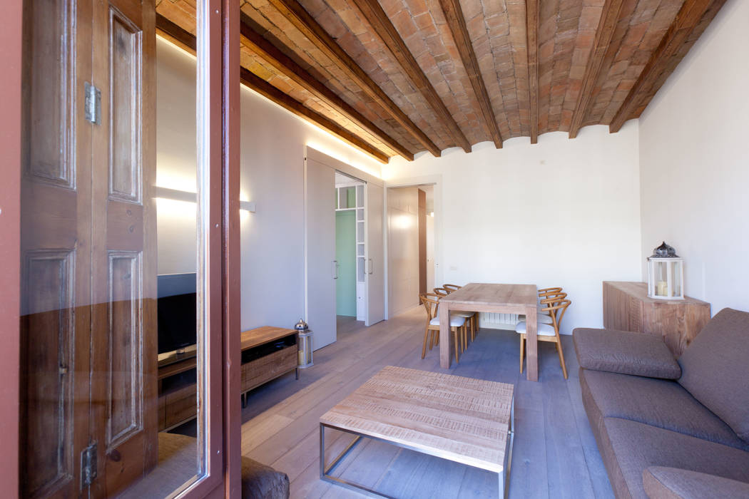 Piso Calle Princesa en Barcelona, 4+1 arquitectes 4+1 arquitectes Modern Living Room