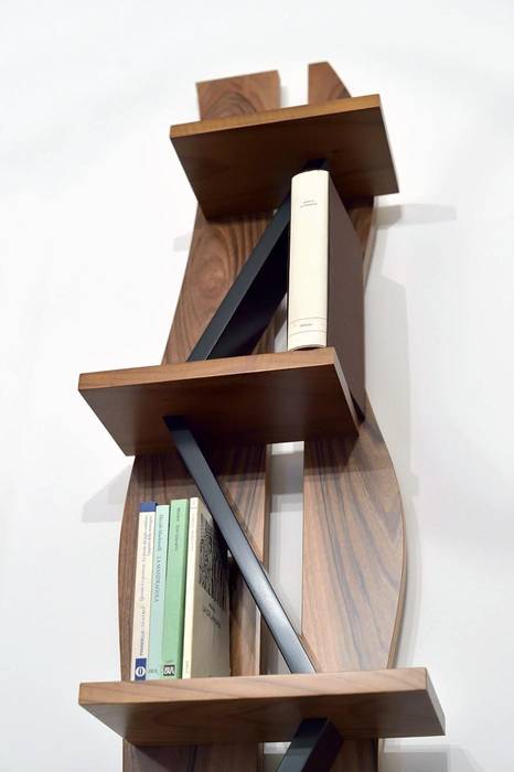 Stream, DESIGN Salvo Bennardello DESIGN Salvo Bennardello Ruang Keluarga Modern Shelves