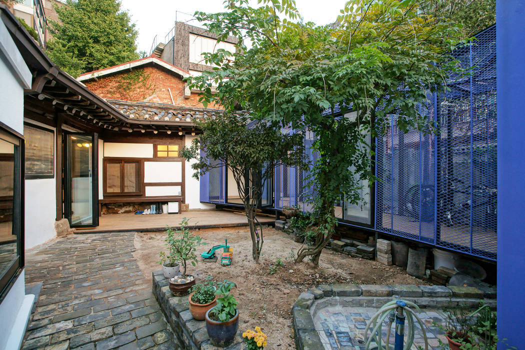 Buam-dong House, JYA-RCHITECTS JYA-RCHITECTS Casas de estilo asiático