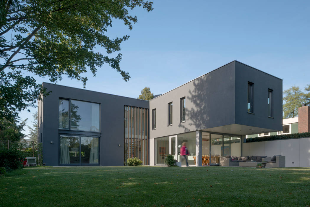 Zicht vanuit achtertuin Architect2GO Moderne huizen