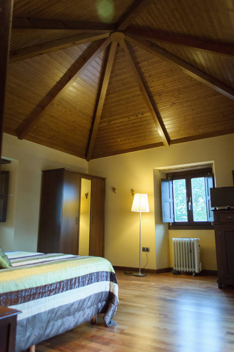 by Intra Arquitectos Country