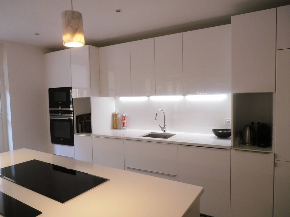 Rénovation complète d'un appartement à Paris, espaces & déco espaces & déco Modern style kitchen