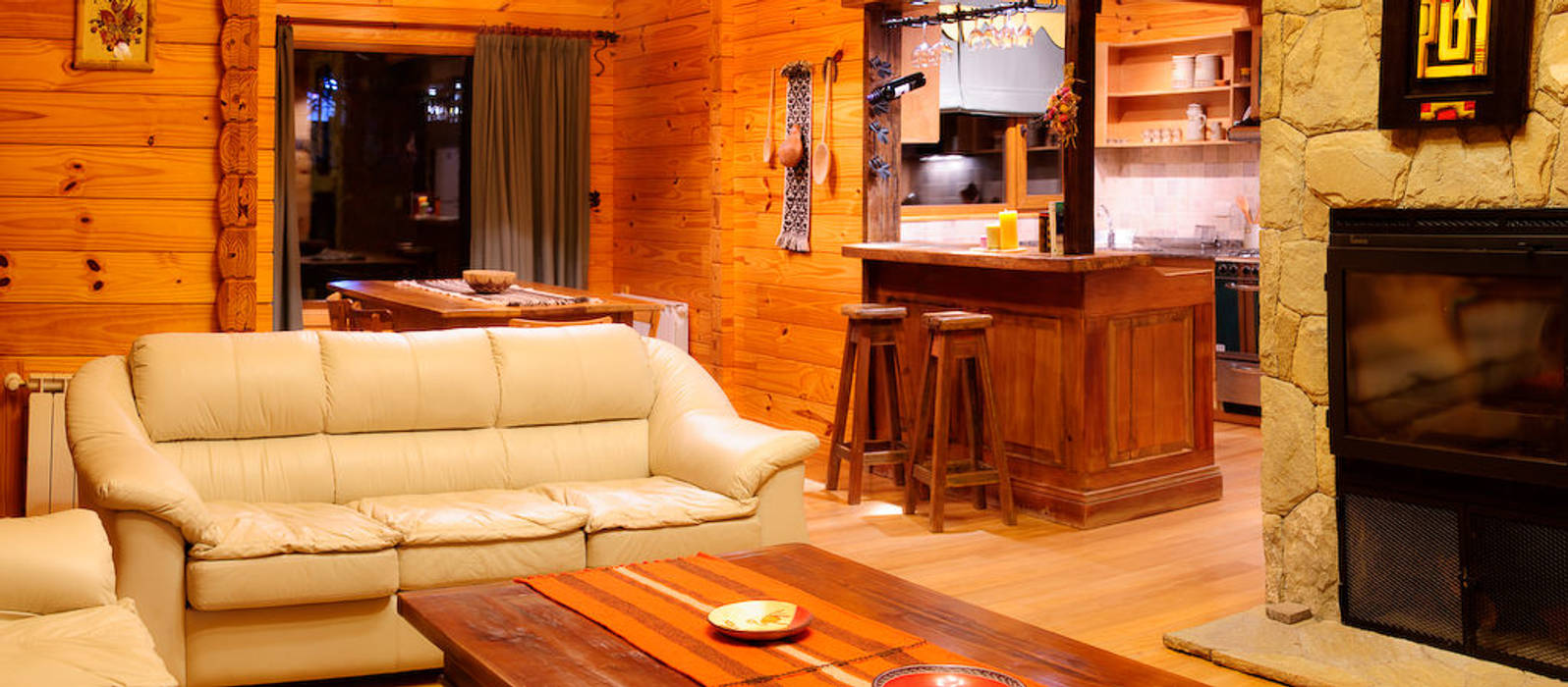 Casa Amancay Ι San Martín de los Andes, Neuquén. Argentina., Patagonia Log Homes - Arquitectos - Neuquén Patagonia Log Homes - Arquitectos - Neuquén Living room Wood Wood effect