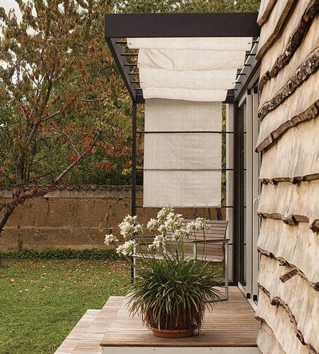 Studio jardin, .oboo-outdoor .oboo-outdoor Balcones y terrazas de estilo moderno
