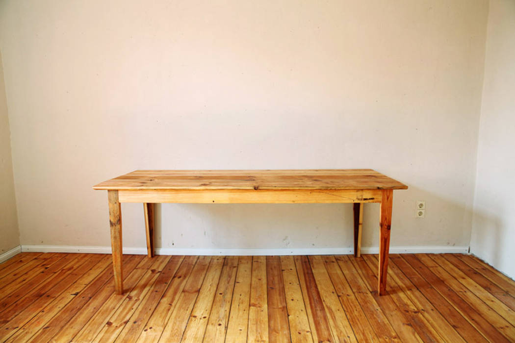 Tisch aus alten Berliner Dielen, DIELEREI DIELEREI Ausgefallene Esszimmer Holz Holznachbildung Tische