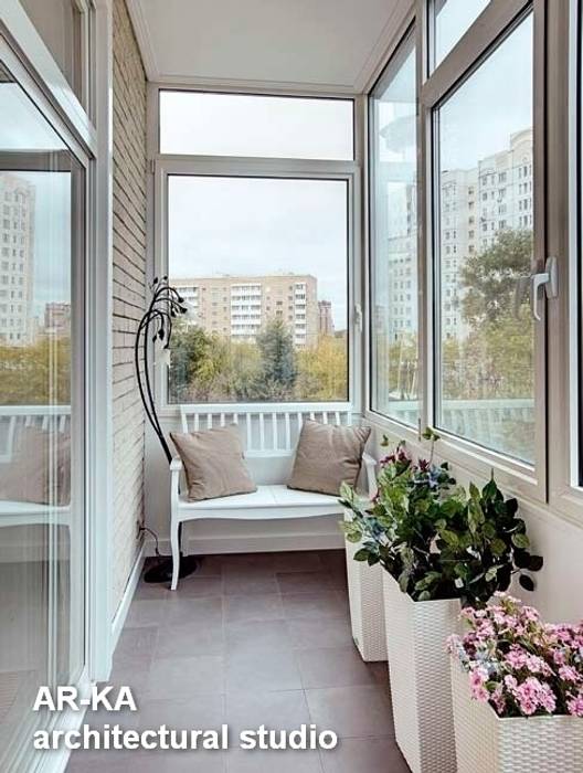 Квартира для подарков AR-KA architectural studio Балкон и терраса в стиле модерн