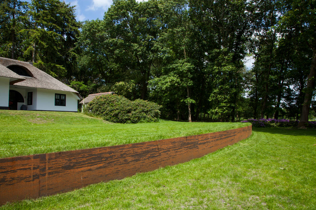 Cortenstaal voor uw tuin, hoveniersbedrijf Wansink: modern door hoveniersbedrijf Wansink, Modern