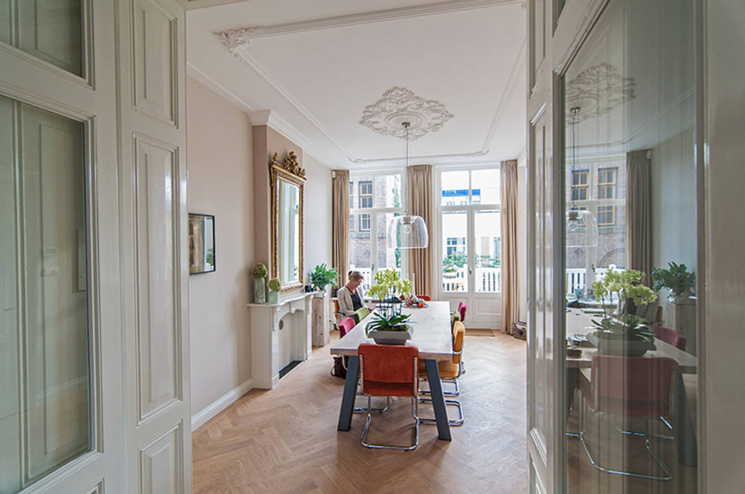 homify Classic style dining room