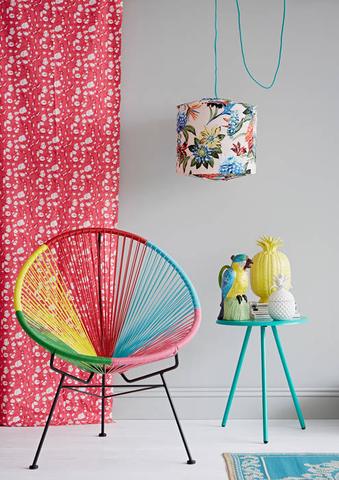 Colourful Parrot Porcelain Jug rigby & mac غرفة المعيشة