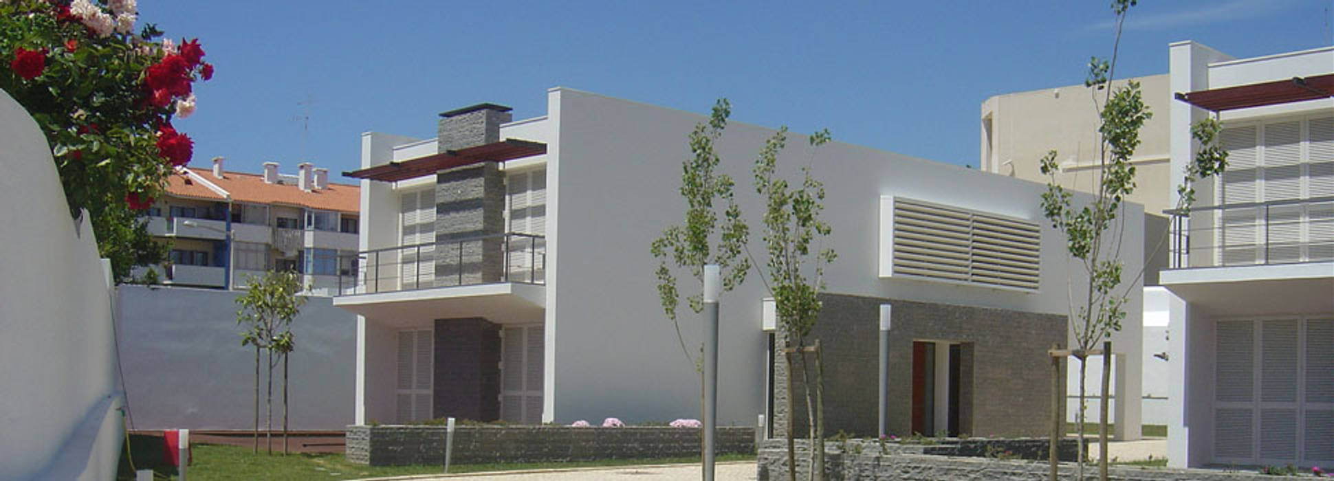 Condomínio Habitação Estoril, Arquitronica Lda Arquitronica Lda Classic style houses