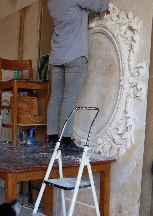 Moldura de gesso_ Plaster Frame Iva Viana Atelier de Escultura Paredes e pisos clássicos