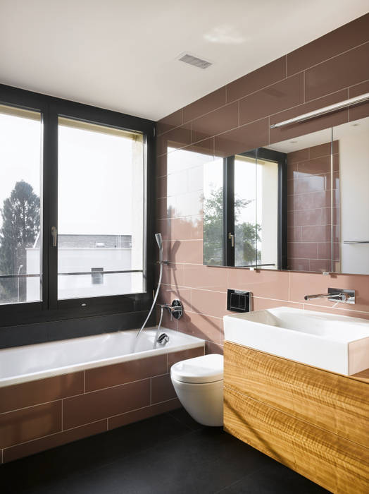 homify Modern style bathrooms