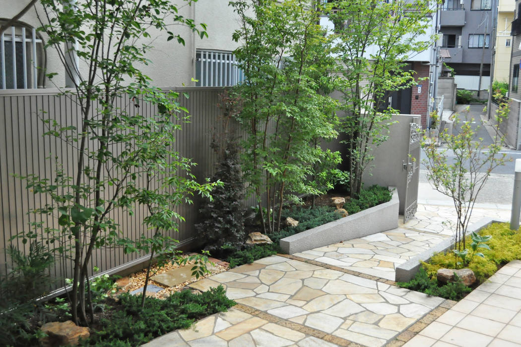 限られた空間での木立～葛飾区～, 新美園 新美園 Eclectic style garden