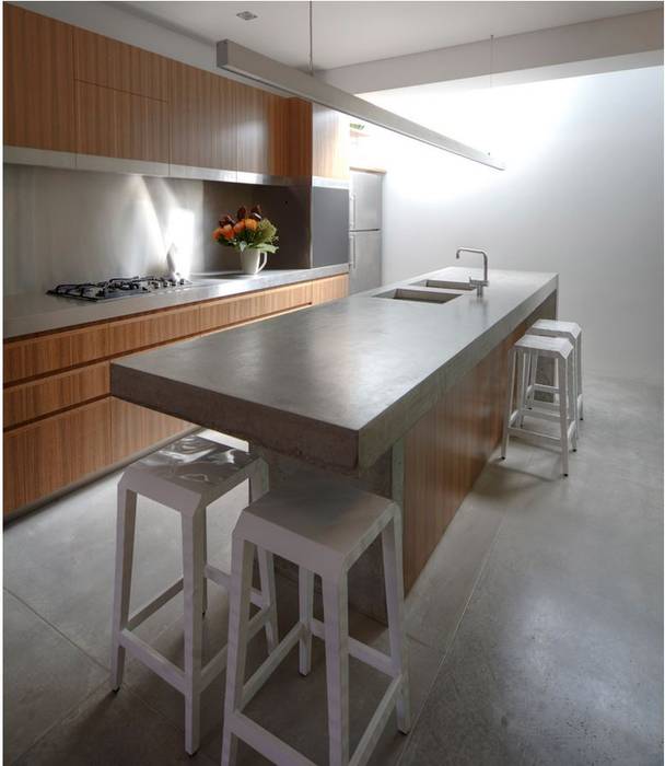 Photo by Brett Boardman Sam Crawford Architects Modern style kitchen