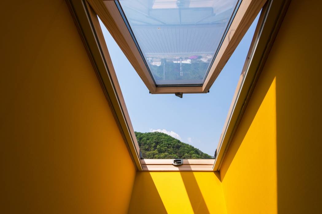 Seo-Kyeong-Dab-Ka (西景答家), KAWA Design Group KAWA Design Group Modern windows & doors