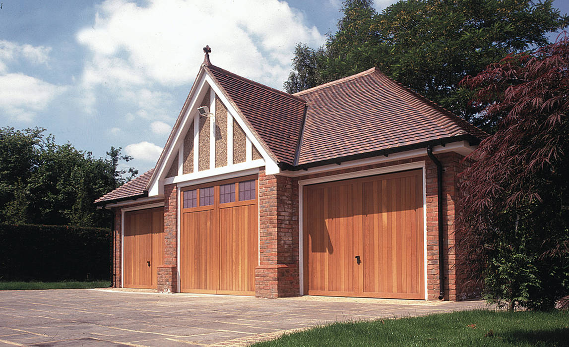 Garage Door The Garage Door Centre Limited Garasi Gaya Skandinavia Garages & sheds