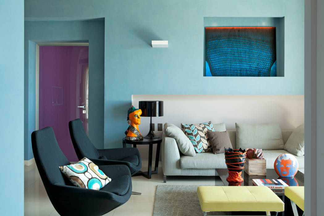 La casa ideale per un single, giovane e colorata, PDV studio di progettazione PDV studio di progettazione Ruang Keluarga Gaya Eklektik Accessories & decoration