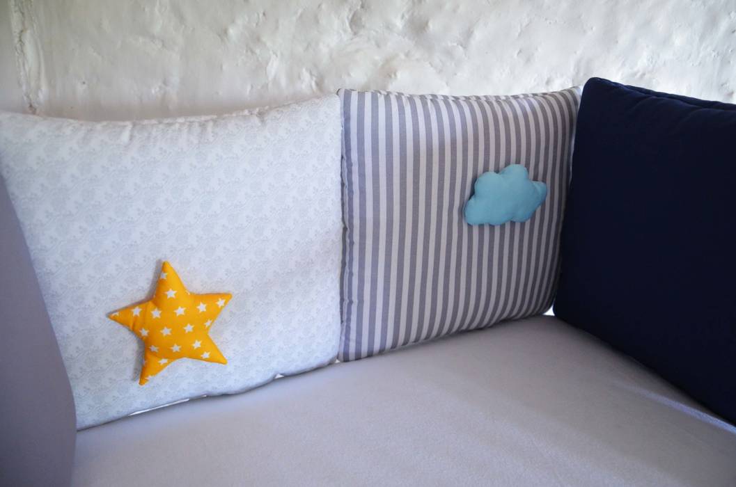 Tour De Lit Bebe Chouettes Etoiles Et Nuage Shanouk Les Petites Mains Chambre D Enfantsaccessoires Decorations Homify