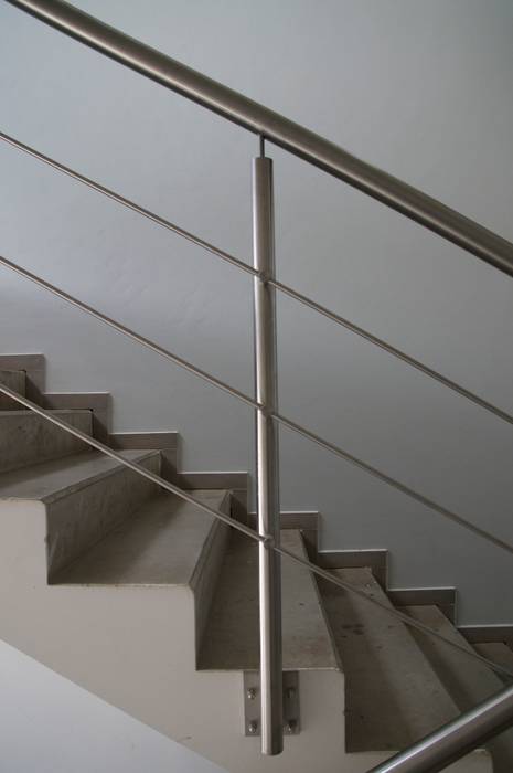 Stainless Steel Balustrade with horizontal rods Inox City Ltd 商业空间 汽車交易商